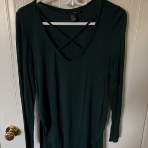 Criss-cross v-neck long sleeve